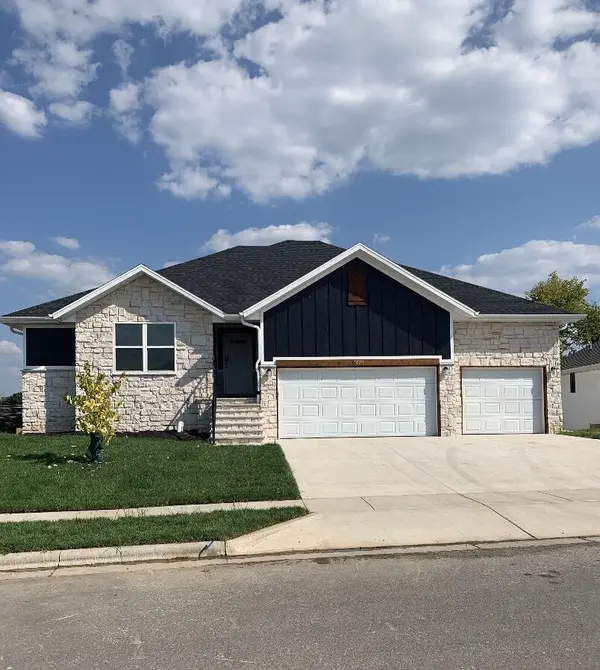 646 W Brook Hollow RD, Nixa, MO 65714