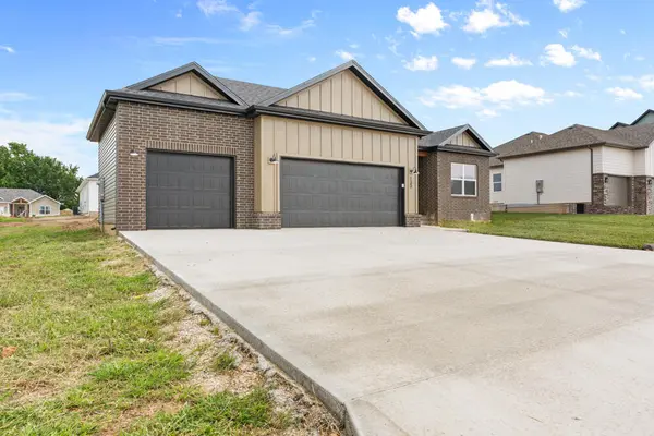 1448 N Carter Way, Republic, MO 65738