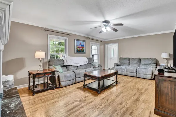 10 Woodsage CT, Taylors, SC 29687