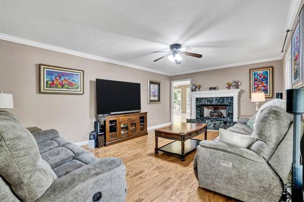 10 Woodsage CT, Taylors, SC 29687
