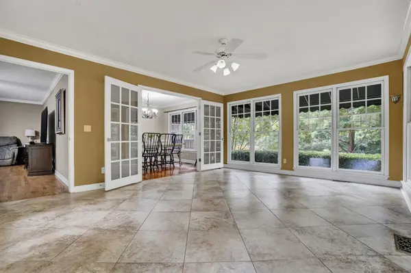 10 Woodsage CT, Taylors, SC 29687