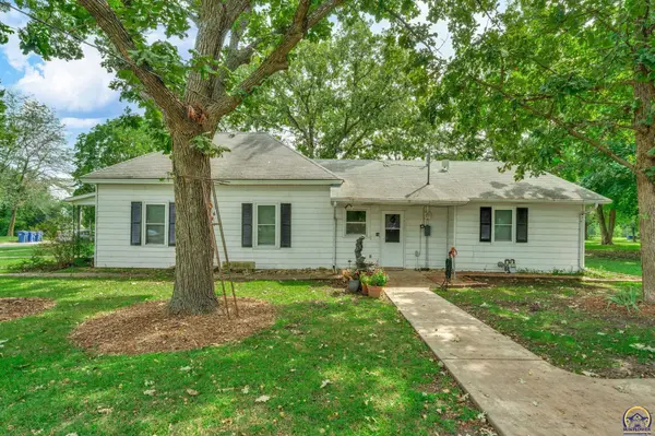 311 2nd ST, Eskridge, KS 66423
