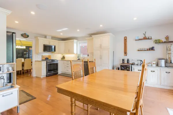 969 Avery AVE, Peterborough, ON K9J 0G9