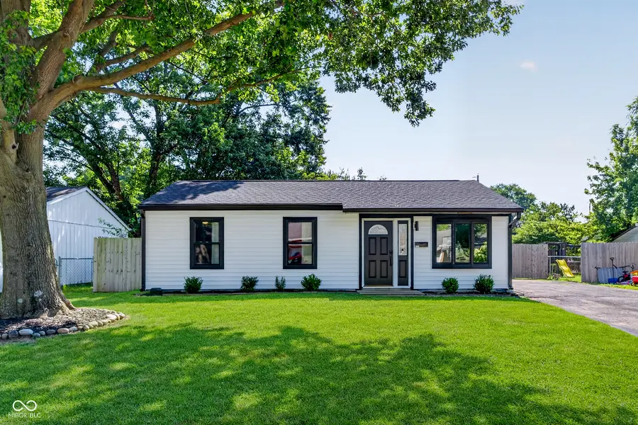 1564 Hillcrest DR, Noblesville, IN 46060