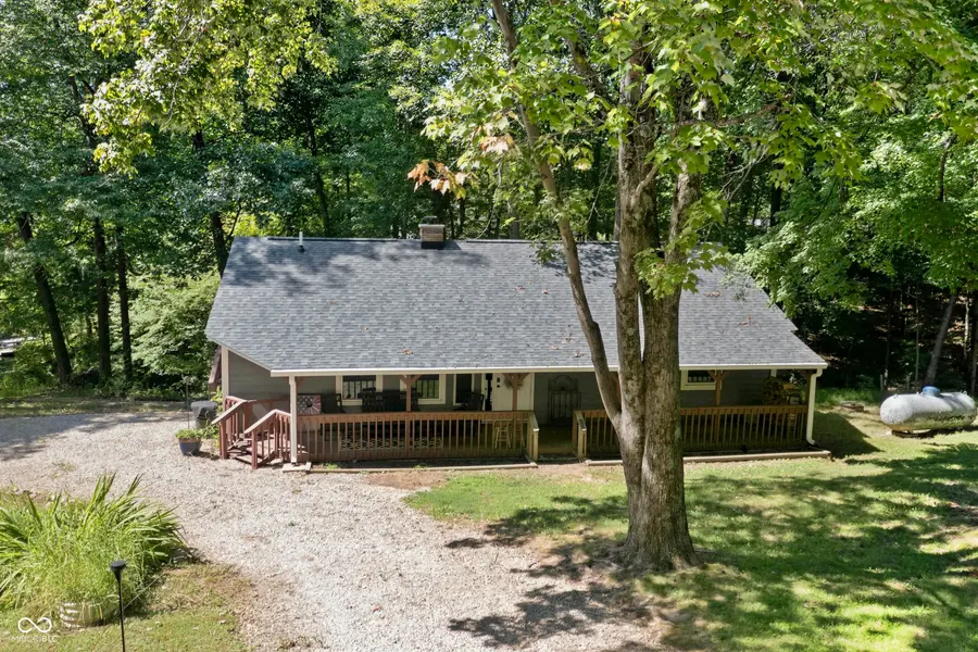 7906 Maple DR, Nineveh, IN 46164