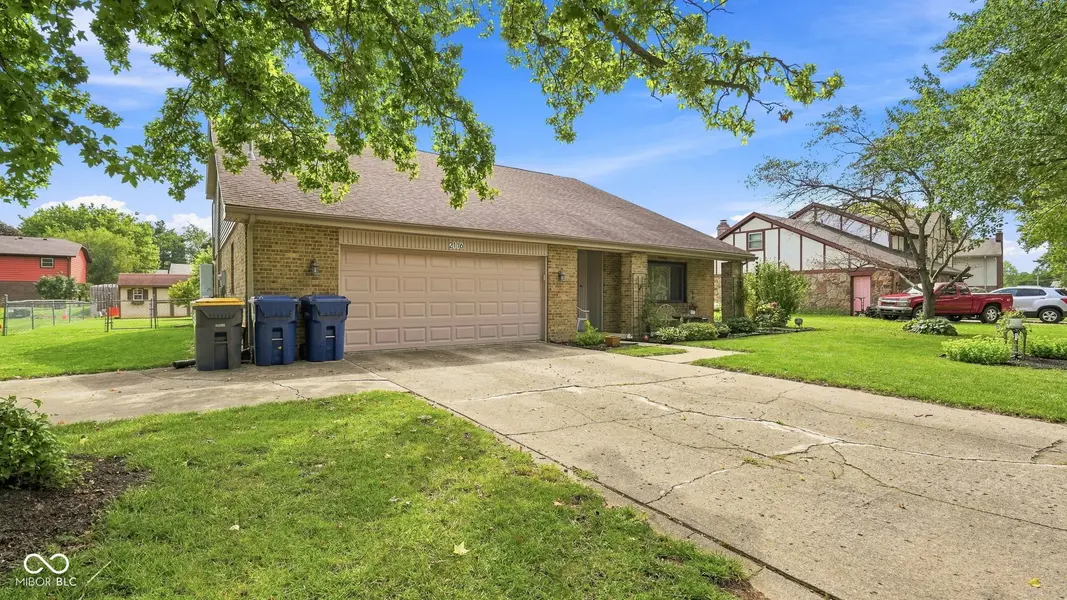 2116 Heather DR, Anderson, IN 46012