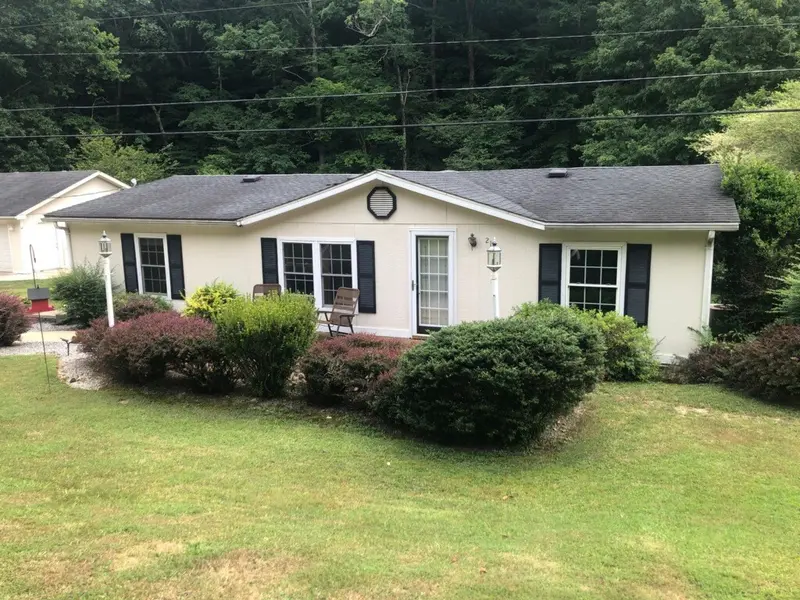 2130 Irwin Branch Rd, Waynesboro, TN 38485
