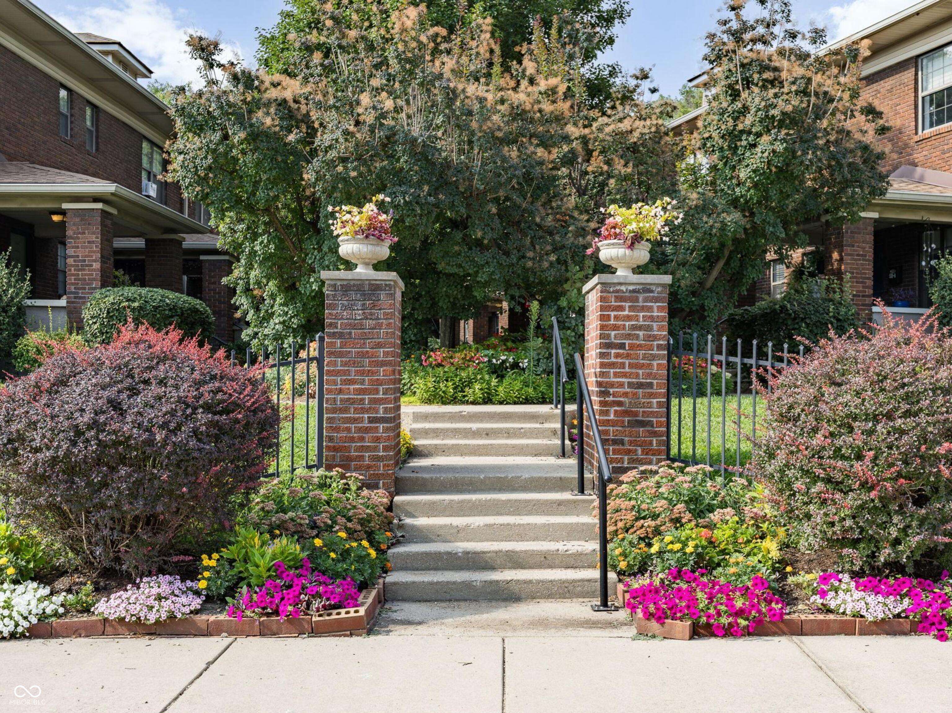 520 Sutherland AVE #C, Indianapolis, IN 46205
