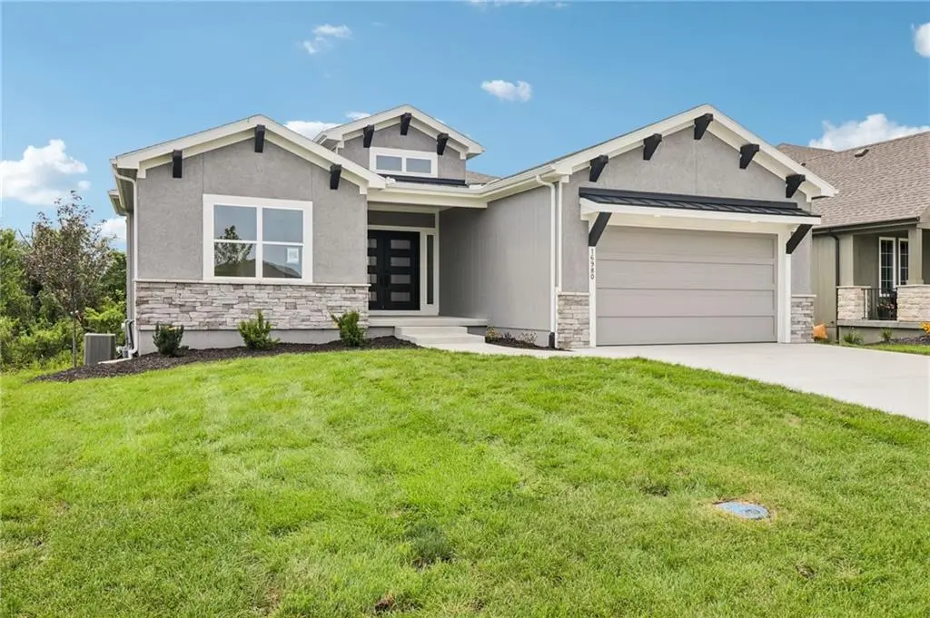 16980 S Bradley DR, Olathe, KS 66062