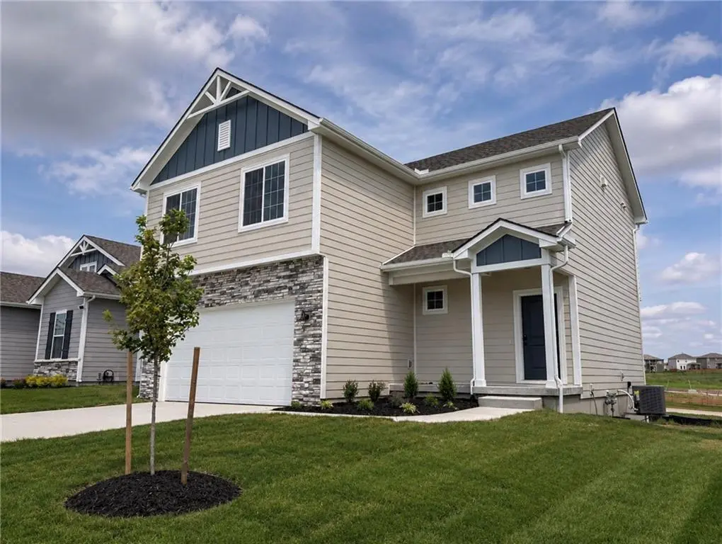 9641 N Colrain AVE, Kansas City, MO 64154