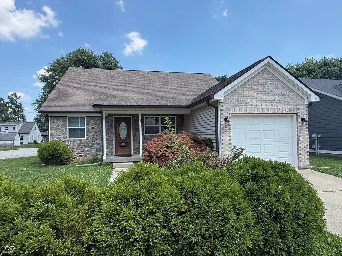 223 Taylor ST, Mooresville, IN 46158