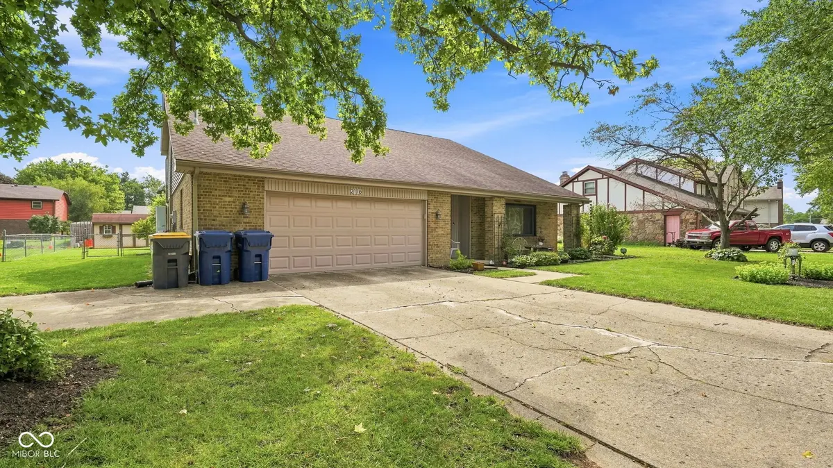 2116 Heather DR, Anderson, IN 46012