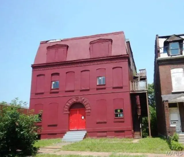 1221 Hebert ST, St Louis, MO 63107
