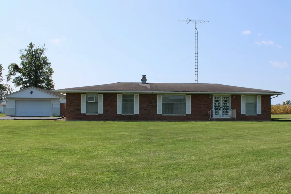 13997 N Tolle LN, Mt Vernon, IL 62864