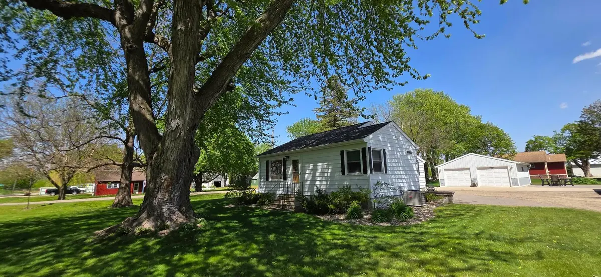 111 Hague AVE N, Hollandale, MN 56045