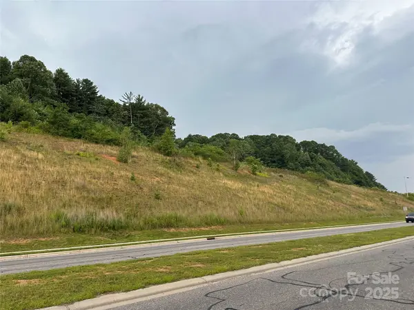 32 Hwy 19E HWY, Burnsville, NC 28714