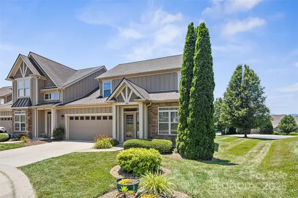 58 Burlington LN, Fletcher, NC 28732