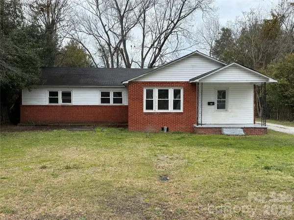 74 Victory DR, Cheraw, SC 29520