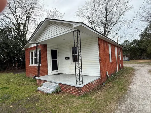 74 Victory DR, Cheraw, SC 29520