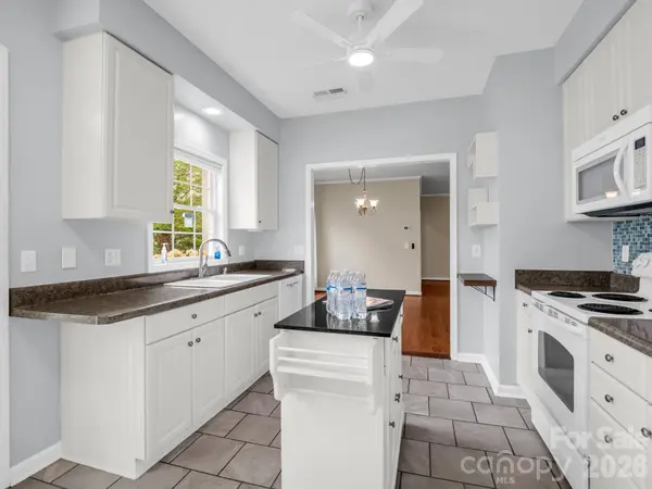276 Cambridge DR, Brevard, NC 28712