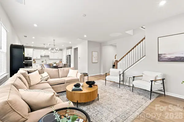 8226 Franklin Trail ST, Charlotte, NC 28227