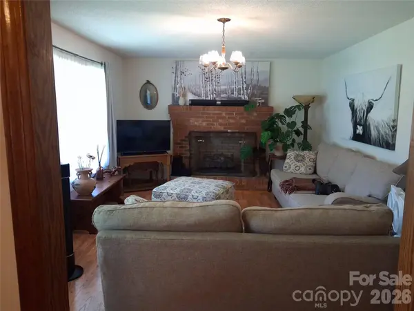 114 Ashworth CIR, Marion, NC 28752
