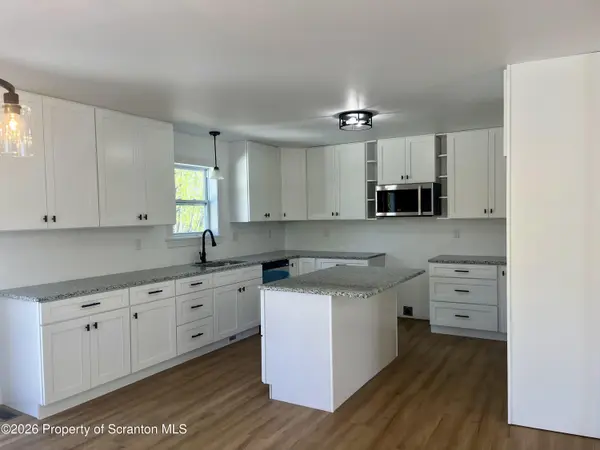 111 Monterey RD, Scranton, PA 18505