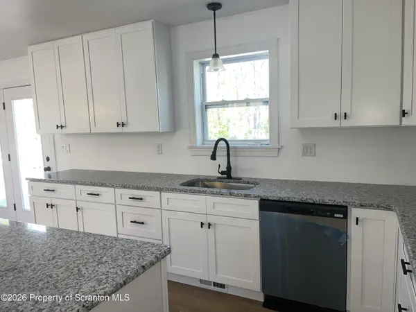 111 Monterey RD, Scranton, PA 18505