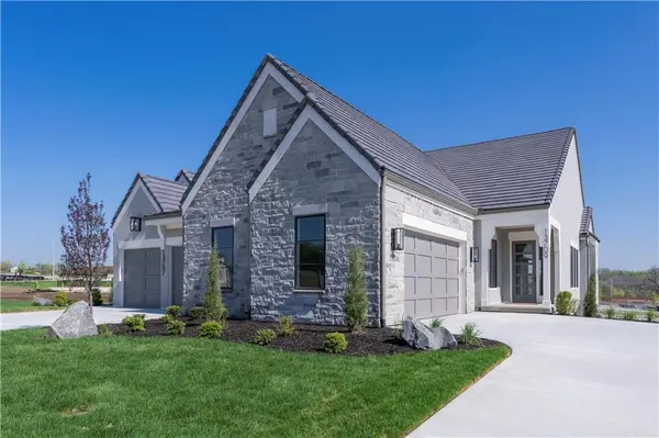 13709 Pembroke LN, Leawood, KS 66224