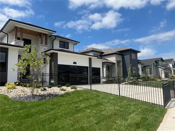 17016 Rosehill ST, Overland Park, KS 66221