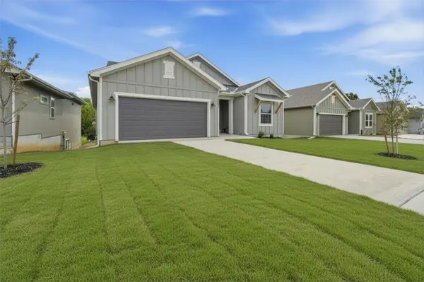 20665 Skyview LN, Spring Hill, KS 66083