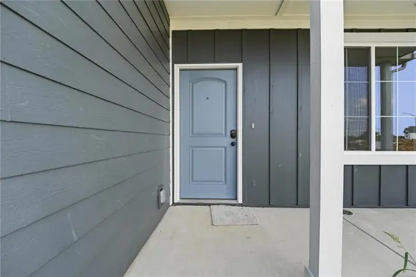 3001 NW 96th TER, Kansas City, MO 64154