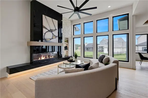 11801 W 181ST ST, Overland Park, KS 66013