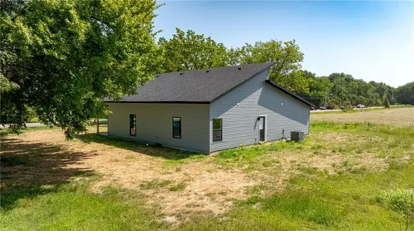 1616 E 20th ST, Pittsburg, KS 66762