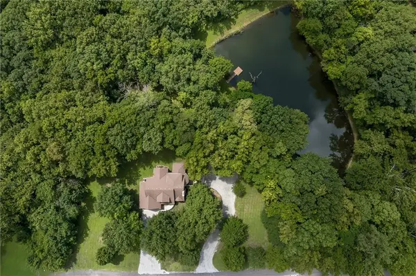 4 Lakes DR, Agency, MO 64401
