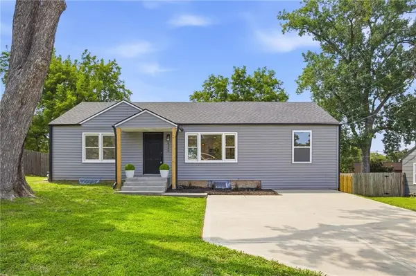 6346 Monrovia ST, Shawnee, KS 66216