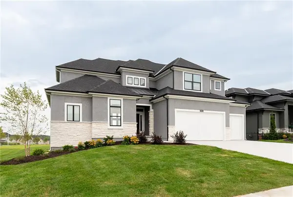 18601 Mohawk LN, Overland Park, KS 66085