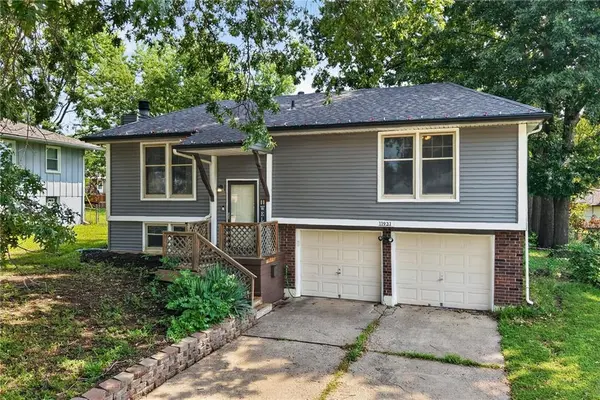 11931 Manchester AVE, Grandview, MO 64030