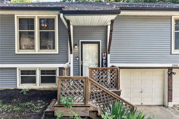 11931 Manchester AVE, Grandview, MO 64030