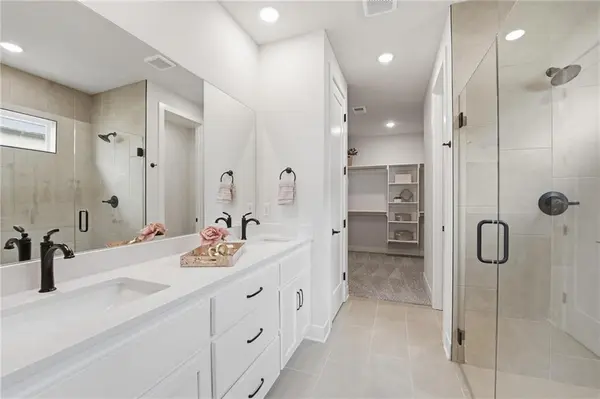 19239 W 205 TER, Spring Hill, KS 66083