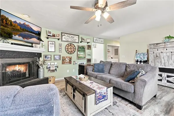 1002 N Hampton DR, Warrensburg, MO 64093