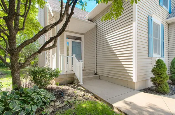 13449 W 126 TER, Overland Park, KS 66213