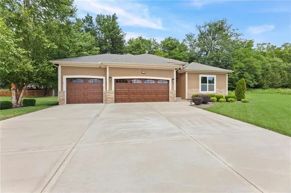 5024 78th WAY, Kansas City, MO 64151
