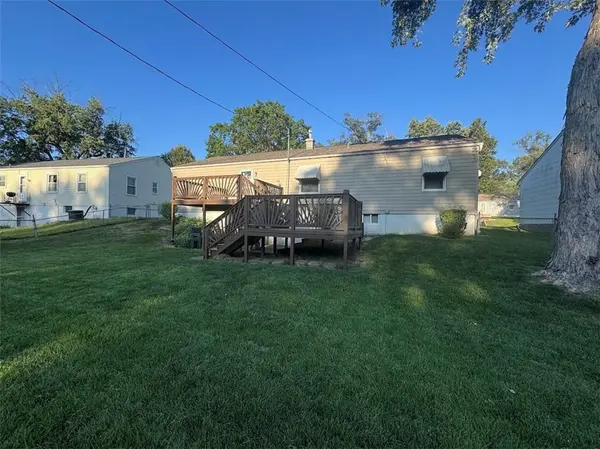 3736 N Lister AVE, Kansas City, MO 64117