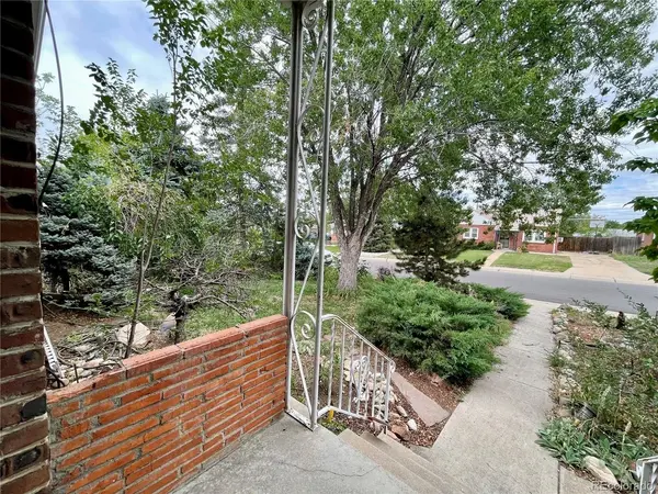 541 S Dale, Denver, CO 80219