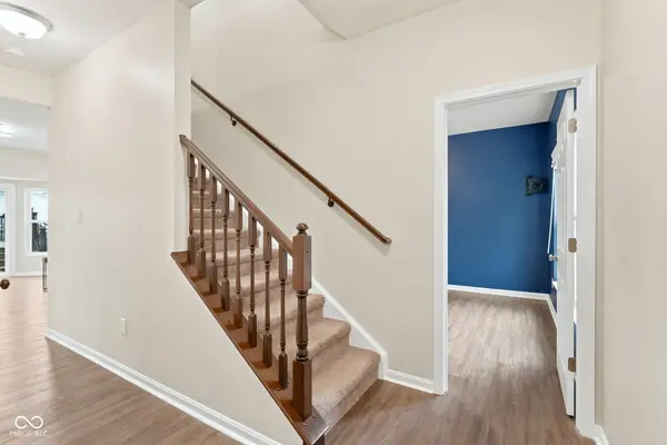 9802 Violet CIR, Indianapolis, IN 46239