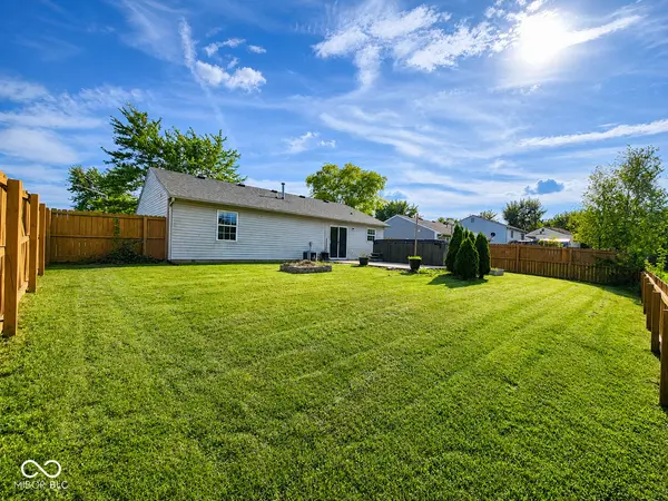 134 Meadow Creek South DR, Whiteland, IN 46184