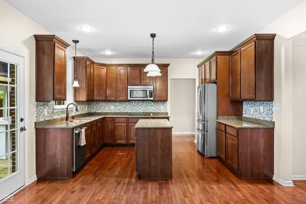 14195 Laura Vista DR, Carmel, IN 46033