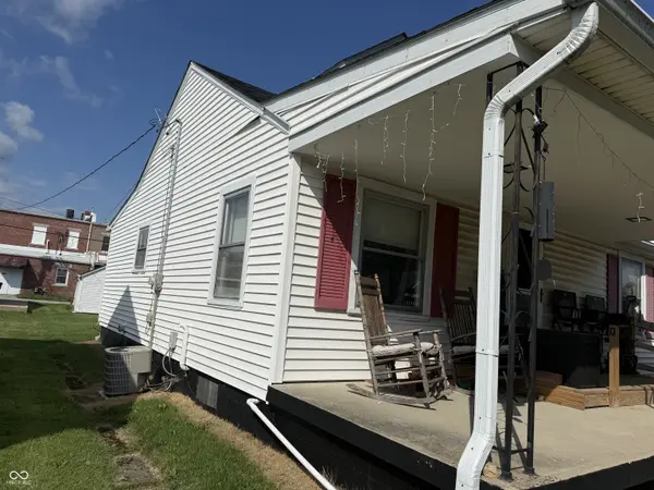 26 W Jefferson, Jamestown, IN 46147