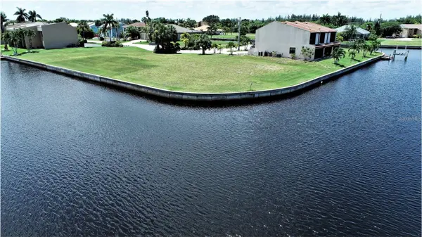 1447 MEDITERRANEAN DR, Punta Gorda, FL 33950